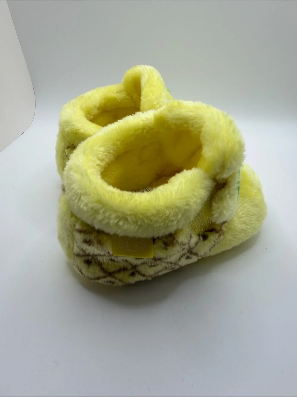 UGG cozy yellow